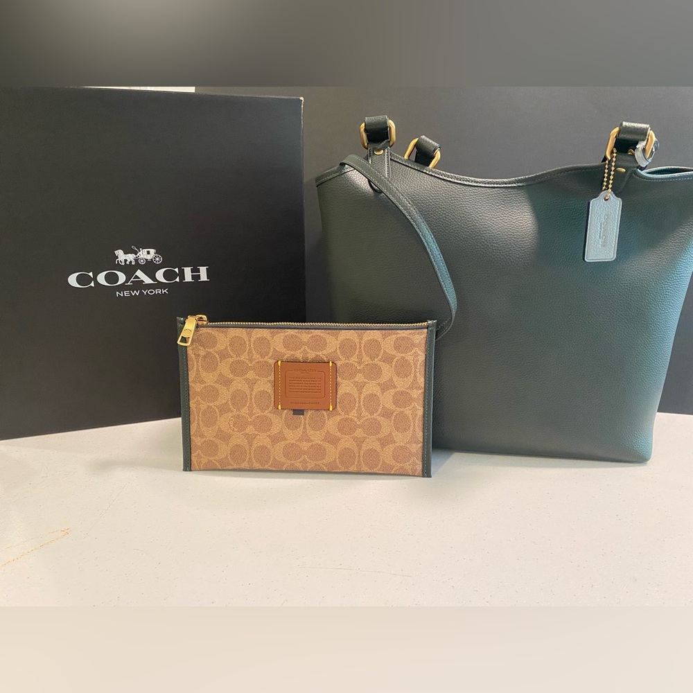 New! Coach Deep Green Tote with Coach Logo Clutch